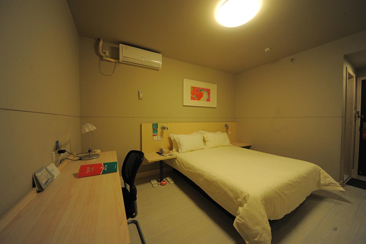 Jinjiang Inn Chengdu Chunxi Road Taiguli Hotel Kültér fotó