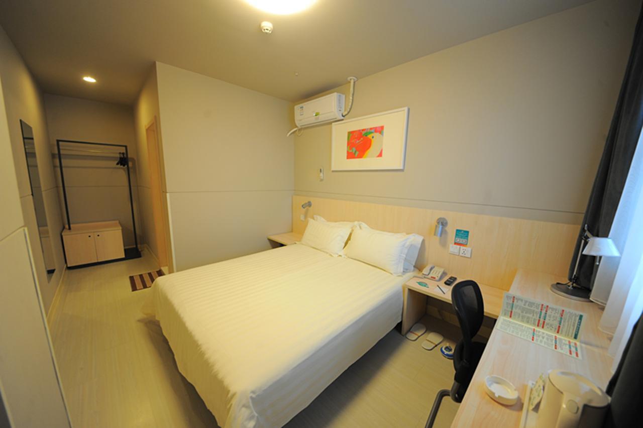 Jinjiang Inn Chengdu Chunxi Road Taiguli Hotel Kültér fotó